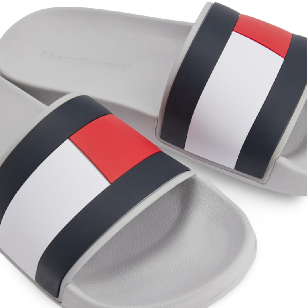 Chancletas Tommy Hilfiger Hombre Flag Pool Slide – Gris Claro