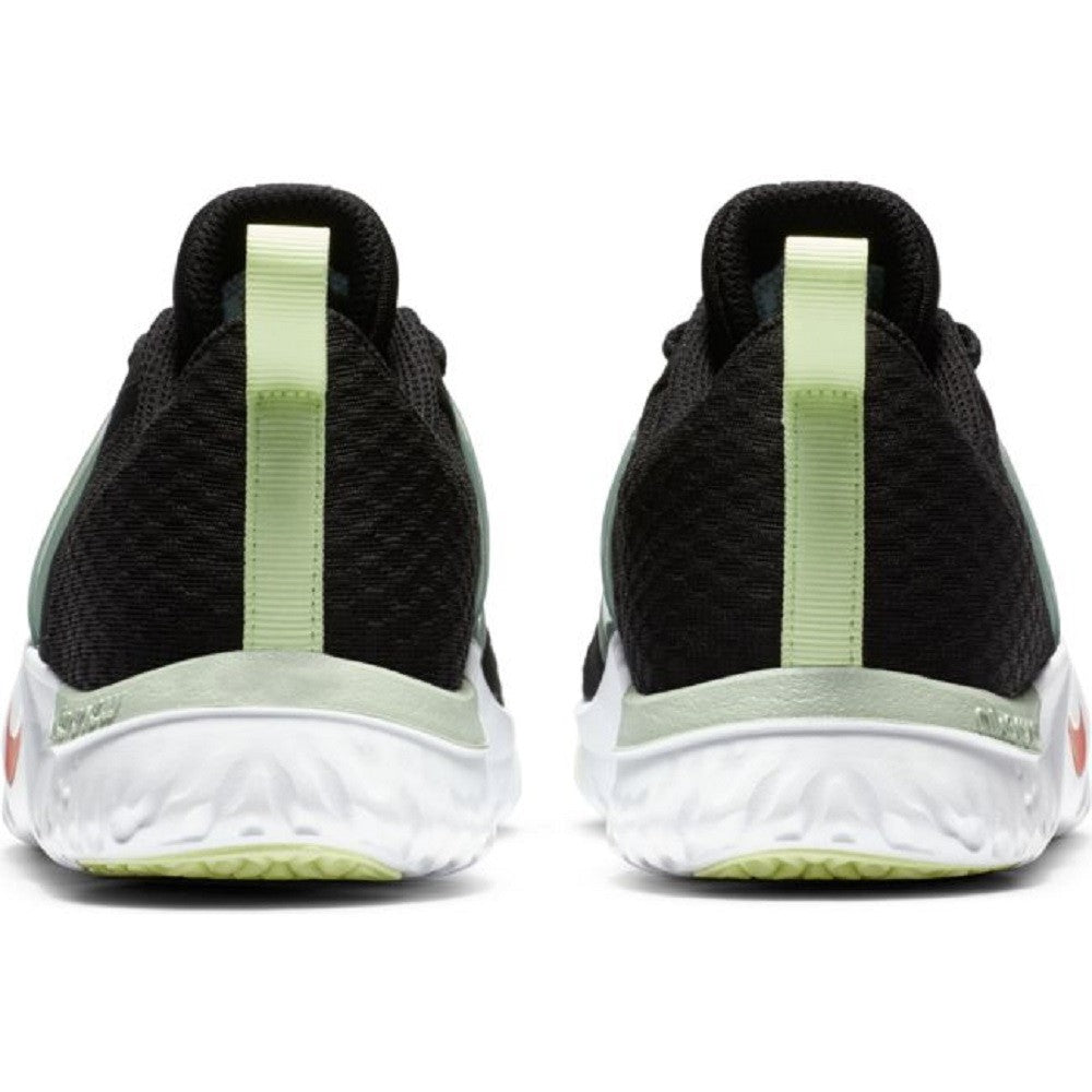 Zapatilla Nike Renew in Seadon TR10 de Mujer color Negro
