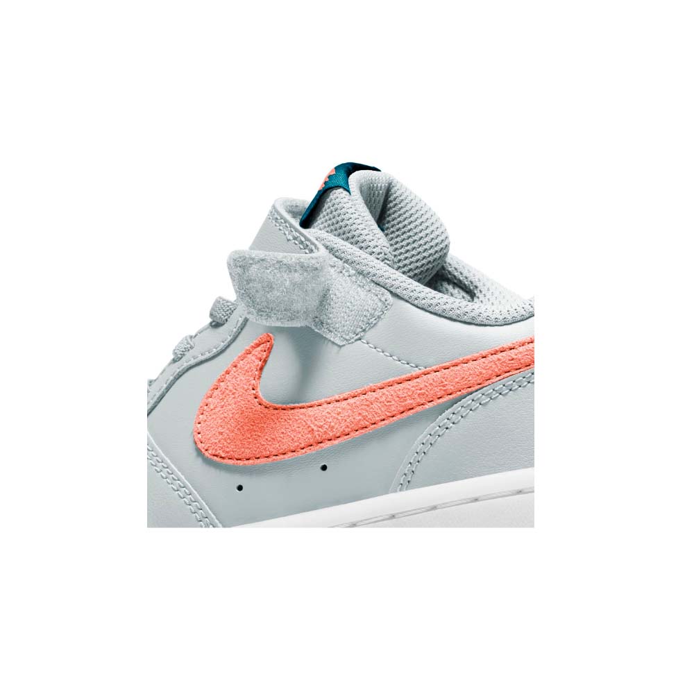 Zapatilla NIKE Court Borouhg Low 2 BTV de Niño Color Gris Con Cierre de Velcro