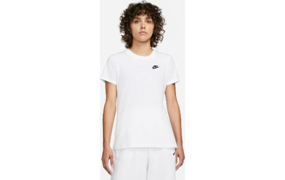 Camiseta De Dama W Nsw Club | Marca NIKE