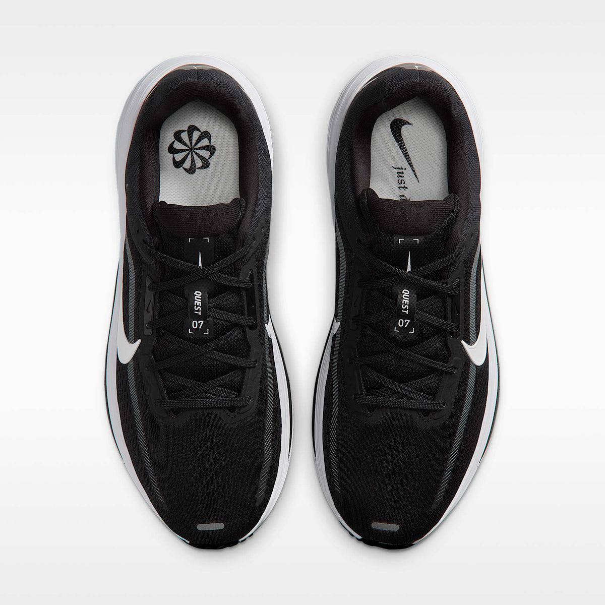 NIKE QUEST 7