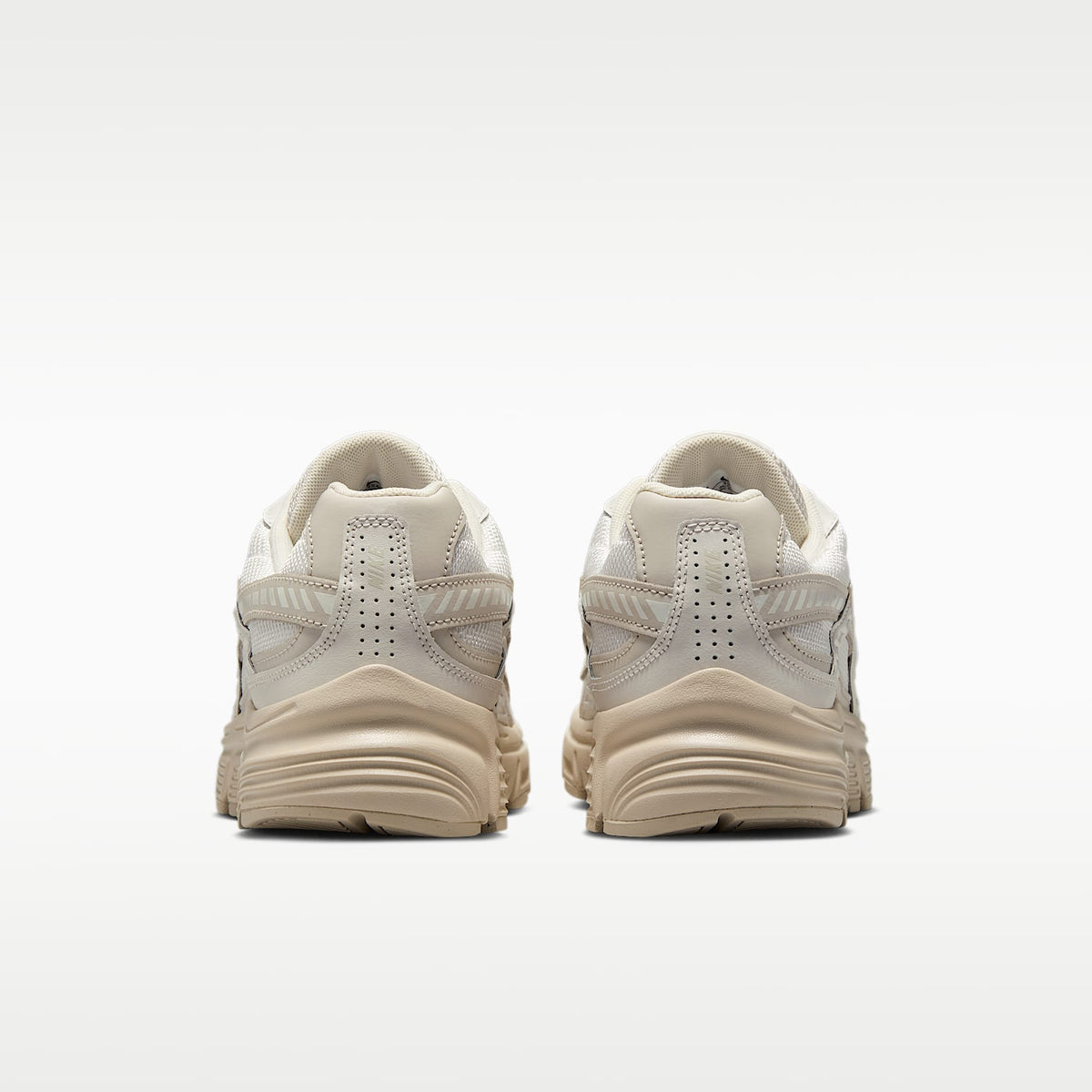 NIKE W INITIATOR