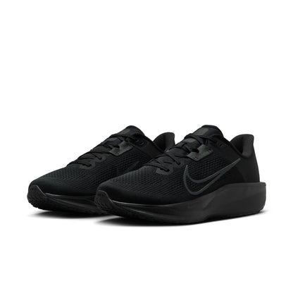 NIKE QUEST 6