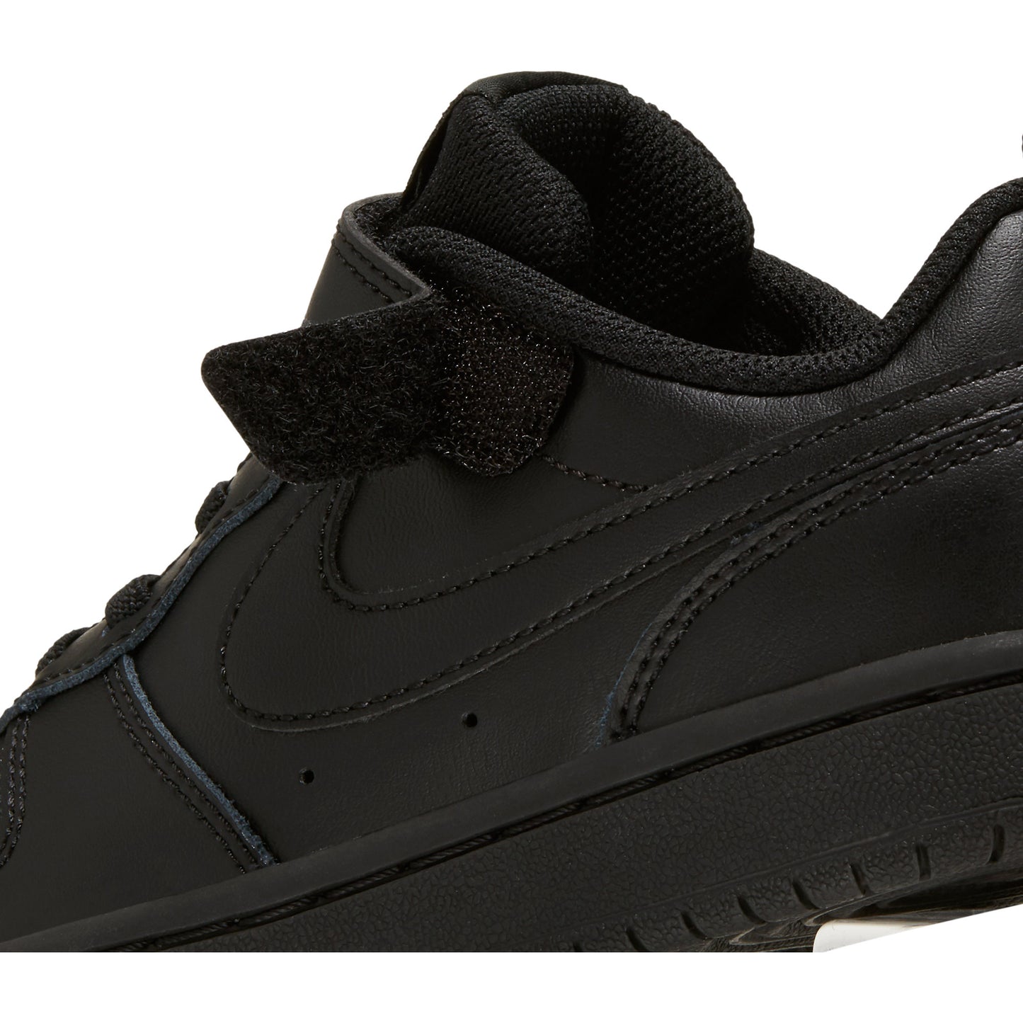 Zapatilla Nike Court Borough Low2 BTV de Niño color Negro con cierre de Vecro