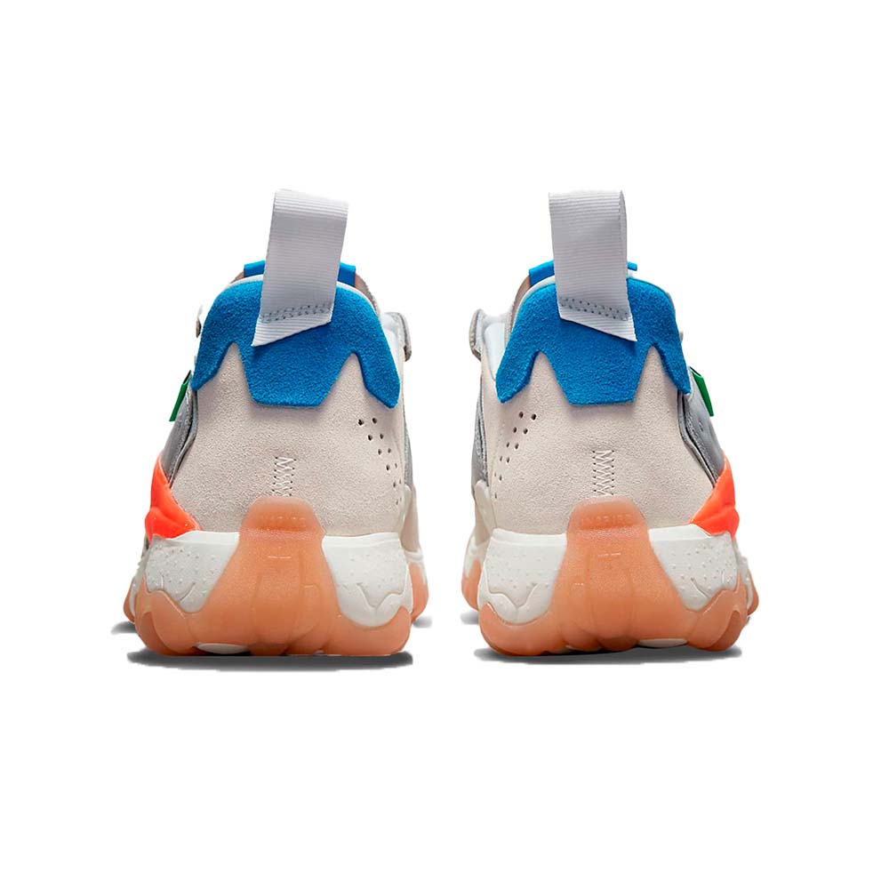 Zapatilla De Hombre  Nike Jordan Delta Color Crudo, Gris y Naranja