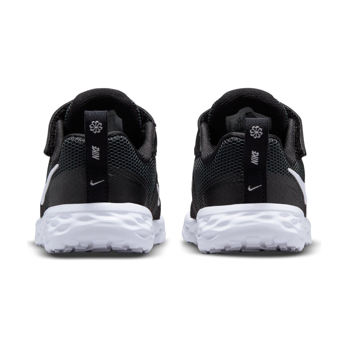 Zapatilla Nike Revolution 6 de Niños color negro/blanco