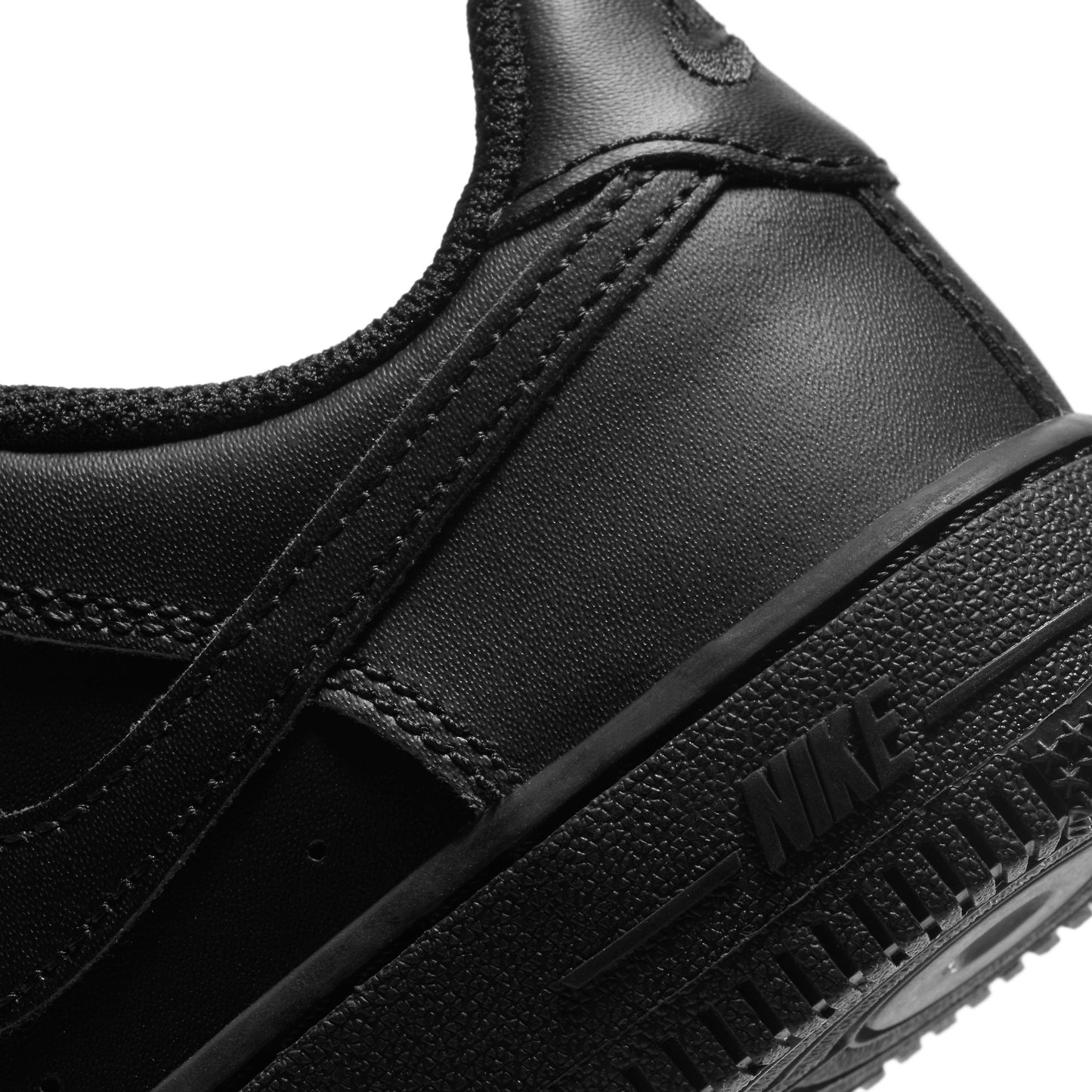 Zapatilla Nike Air Force 1 de Niños color Negro