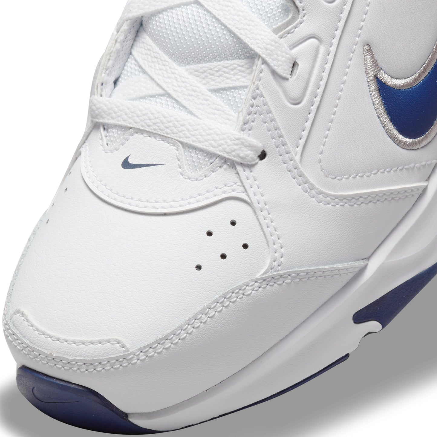 Zapatilla Nike Defy All Day de Hombre color Blanco